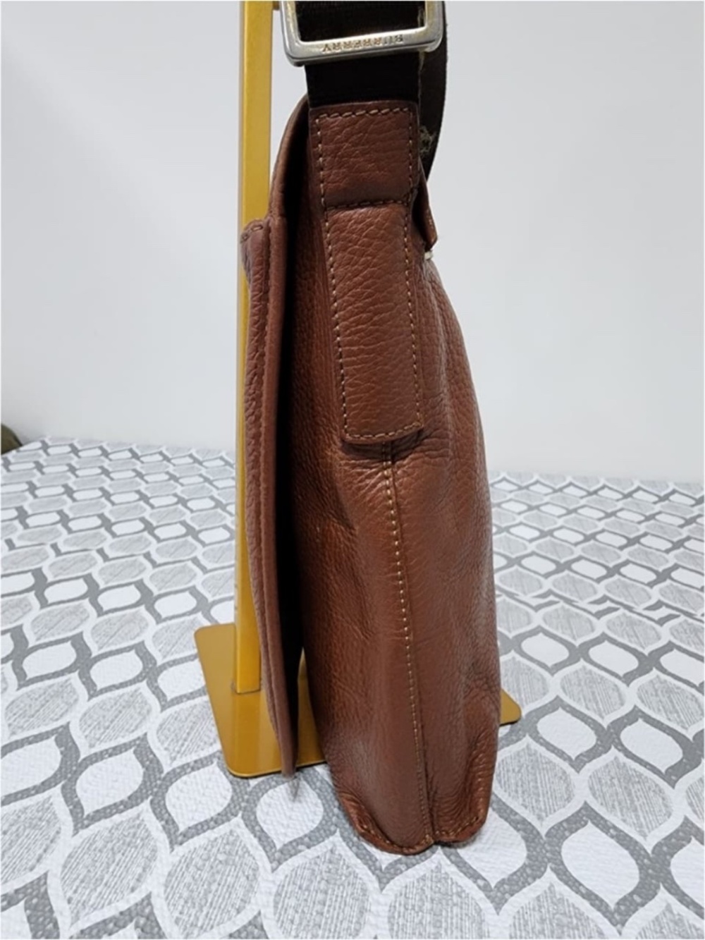 Authentic Burberry Vintage Haymarket Check Pebbled Messenger Bag Brown/Beige - Picture 5 of 14